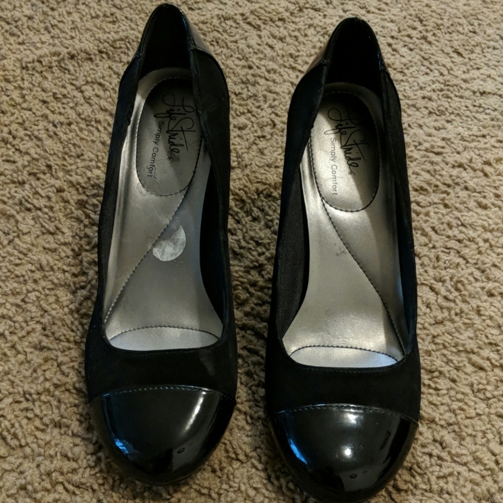 Black high heels great condition